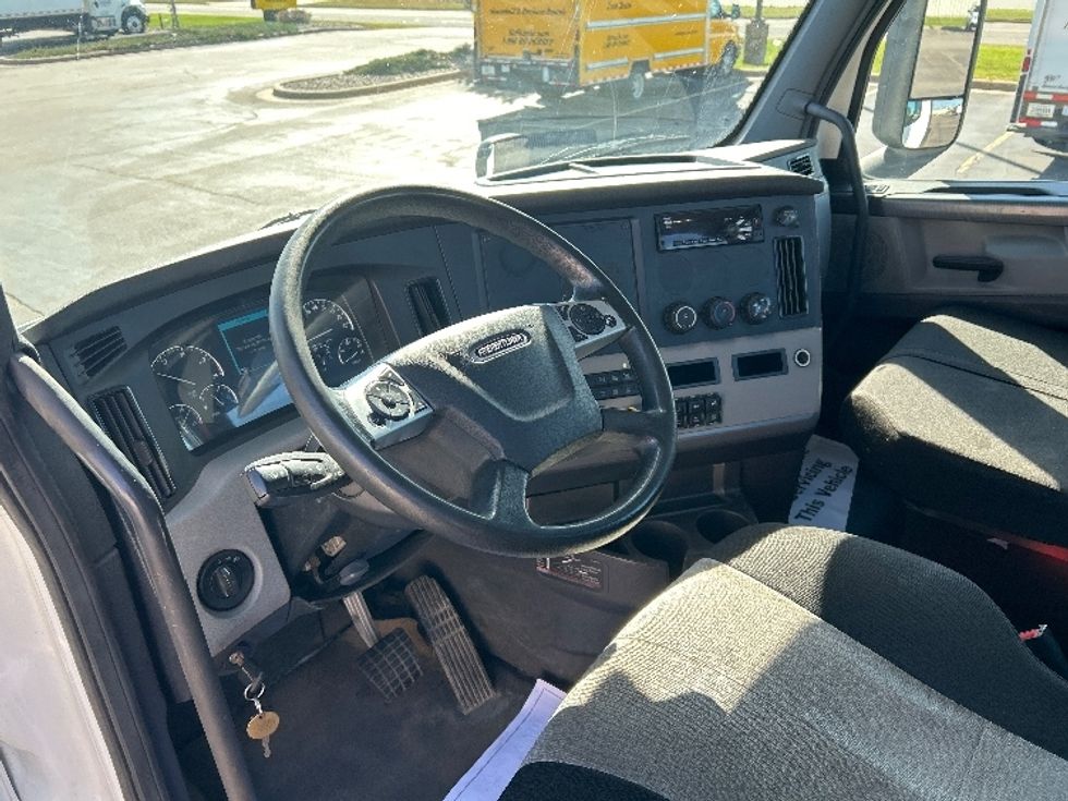 Day Cab Tractor-Heavy Duty Tractors-Freightliner-2020-T11664ST-Rothschild-WI-235,399\n\t\tmiles-$ 53,250 - Image 10