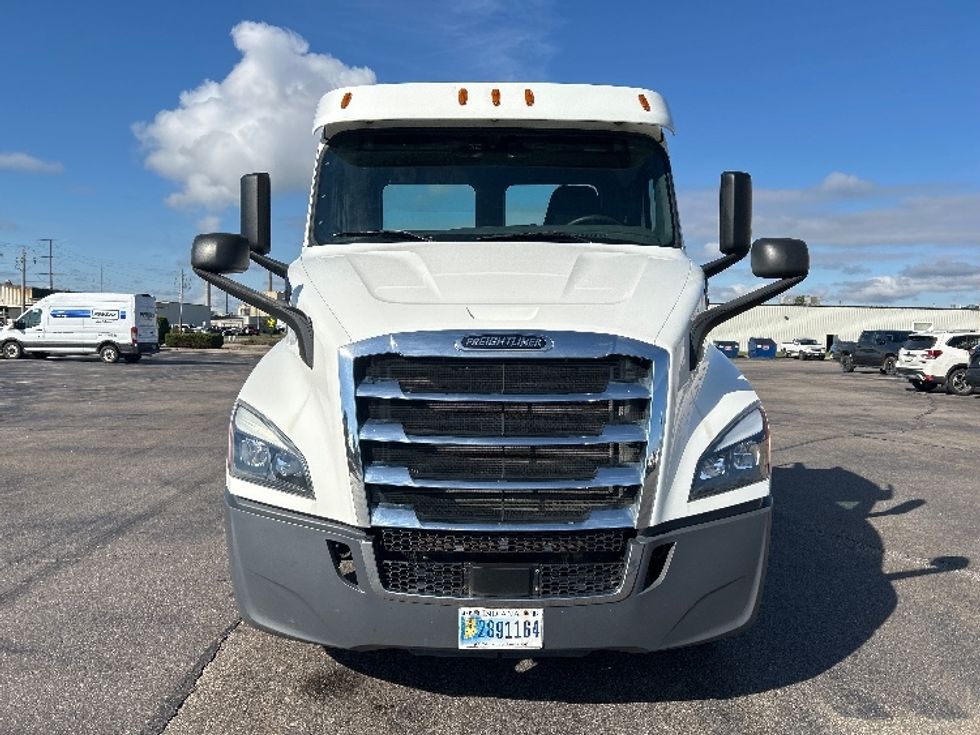 Day Cab Tractor-Heavy Duty Tractors-Freightliner-2020-T11664ST-Rothschild-WI-235,399\n\t\tmiles-$ 53,250 - Image 2