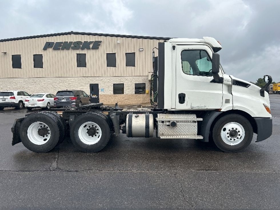 Day Cab Tractor-Heavy Duty Tractors-Freightliner-2020-T11664ST-Rothschild-WI-235,399\n\t\tmiles-$ 53,250 - Image 8