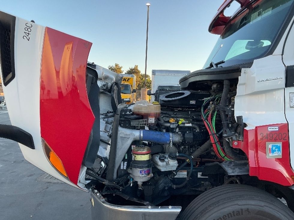 Day Cab Tractor-Heavy Duty Tractors-Freightliner-2020-T11664ST-Sacramento-CA-221,592\n\t\tmiles-$ 64,250 - Image 16