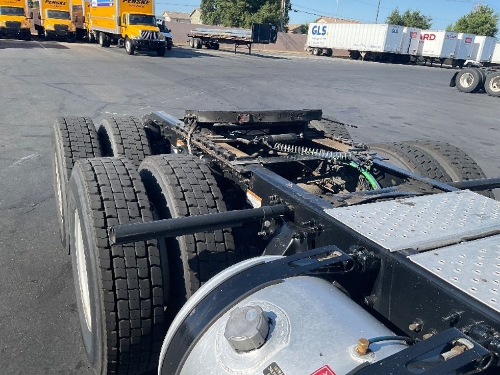 Day Cab Tractor-Heavy Duty Tractors-Freightliner-2020-T11664ST-Sacramento-CA-435,132\n\t\tmiles-$ 49,750 - Image 18