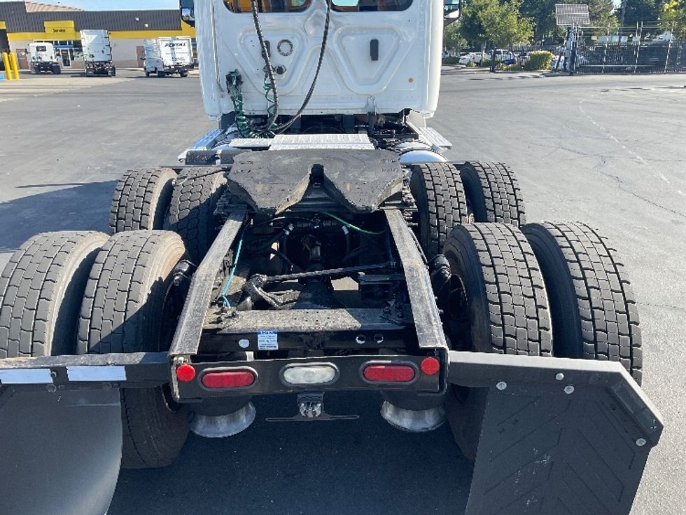 Day Cab Tractor-Heavy Duty Tractors-Freightliner-2020-T11664ST-Sacramento-CA-435,132\n\t\tmiles-$ 49,750 - Image 6