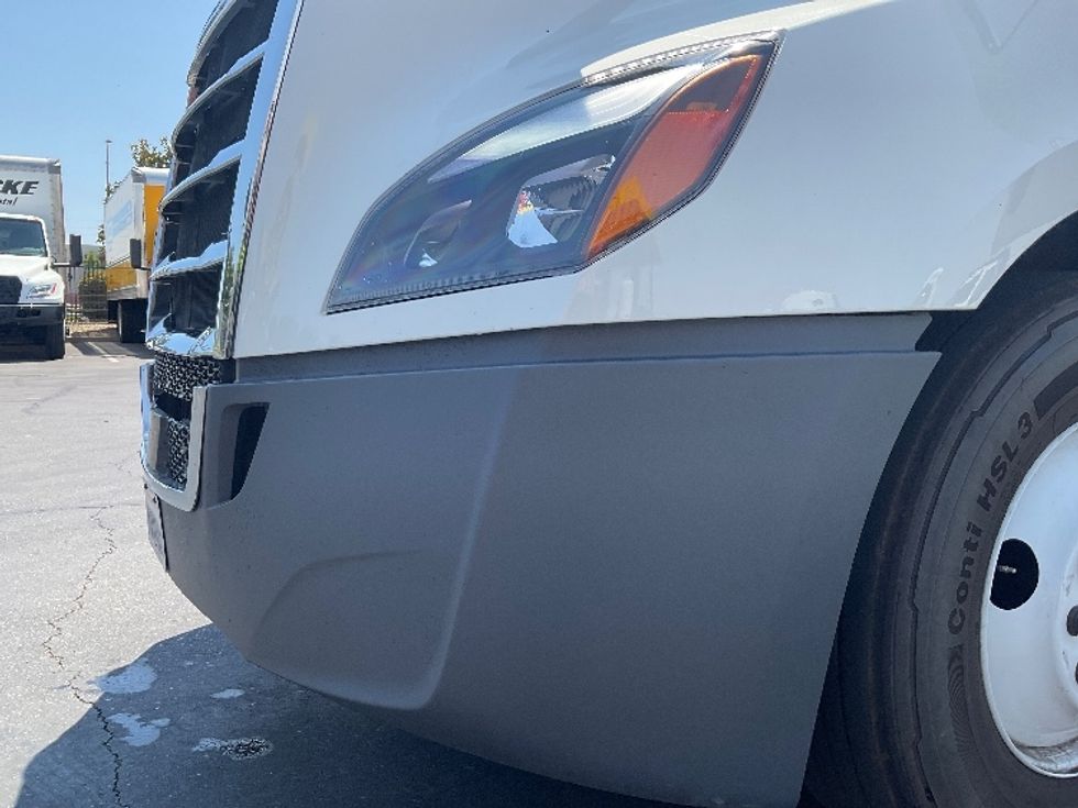 Day Cab Tractor-Heavy Duty Tractors-Freightliner-2020-T11664ST-Sacramento-CA-450,830\n\t\tmiles-$ 48,250 - Image 20