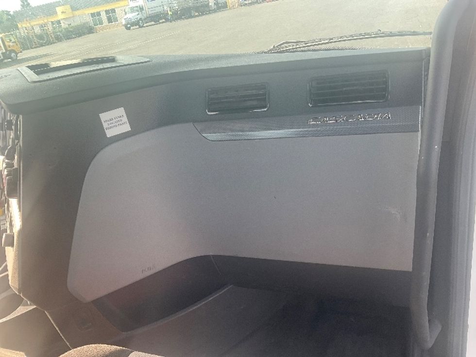 Day Cab Tractor-Heavy Duty Tractors-Freightliner-2020-T11664ST-Sacramento-CA-458,222\n\t\tmiles-$ 47,750 - Image 13