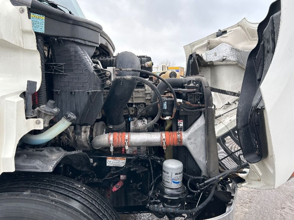 Day Cab Tractor-Heavy Duty Tractors-Freightliner-2020-T11664ST-Saint Laurent-PQ-324,679\n\t\tkm-$ 71,250 - Image 15