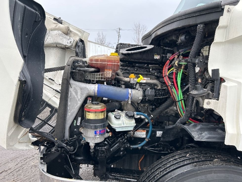 Day Cab Tractor-Heavy Duty Tractors-Freightliner-2020-T11664ST-Saint Laurent-PQ-324,679\n\t\tkm-$ 71,250 - Image 16