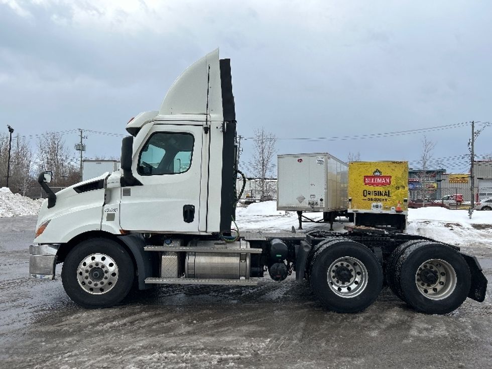 Day Cab Tractor-Heavy Duty Tractors-Freightliner-2020-T11664ST-Saint Laurent-PQ-324,679\n\t\tkm-$ 71,250 - Image 4