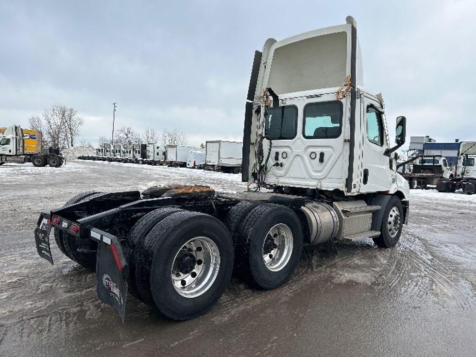 Day Cab Tractor-Heavy Duty Tractors-Freightliner-2020-T11664ST-Saint Laurent-PQ-324,679\n\t\tkm-$ 71,250 - Image 7