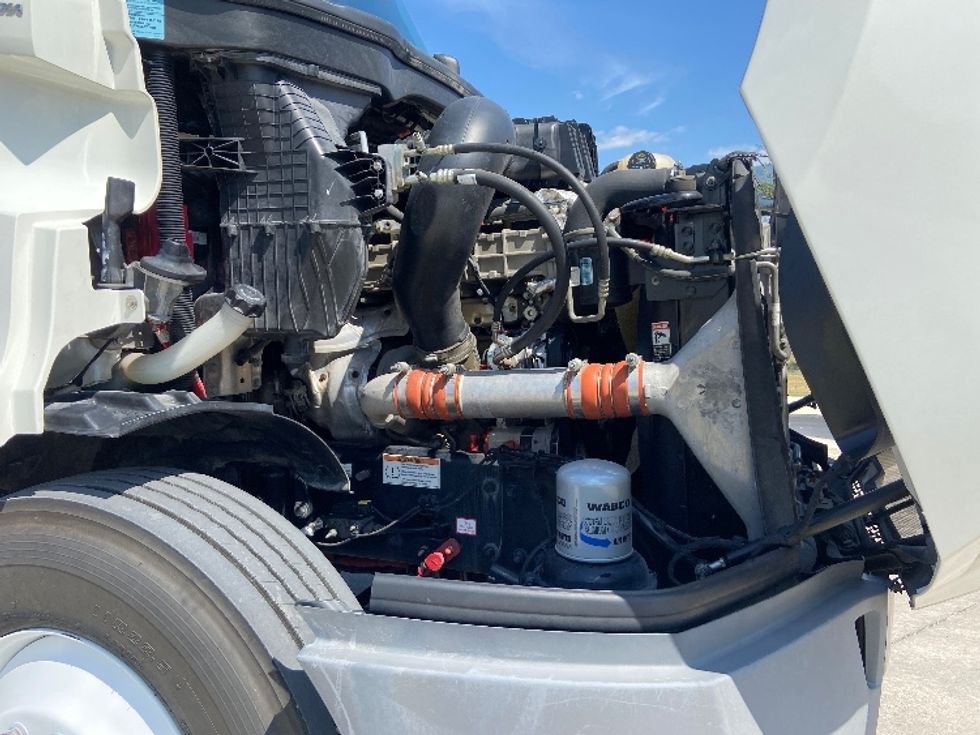 Day Cab Tractor-Heavy Duty Tractors-Freightliner-2020-T11664ST-San Antonio-TX-190,510\n\t\tmiles-$ 61,750 - Image 15