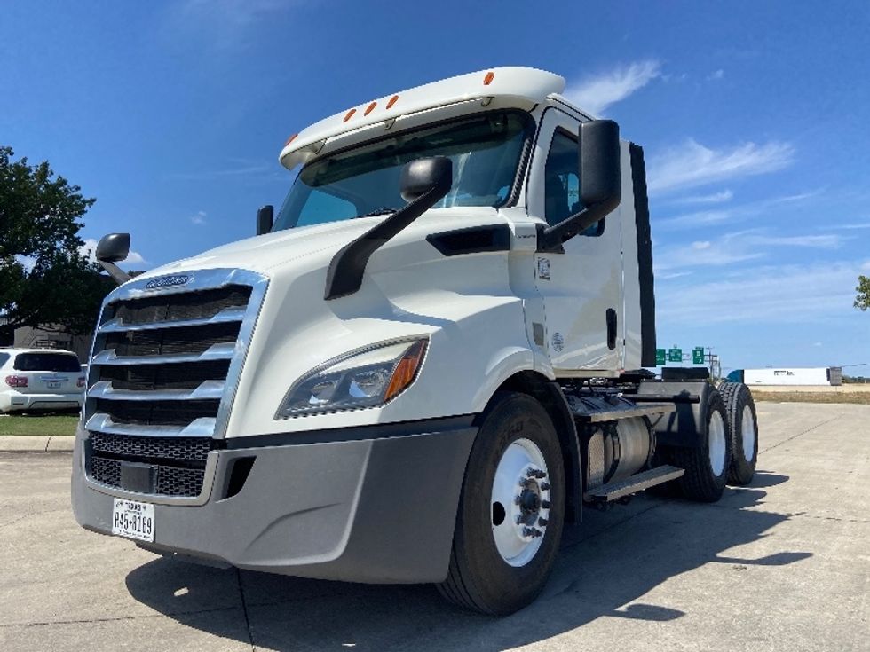 Day Cab Tractor-Heavy Duty Tractors-Freightliner-2020-T11664ST-San Antonio-TX-190,510\n\t\tmiles-$ 61,750 - Image 3