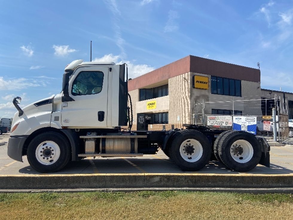 Day Cab Tractor-Heavy Duty Tractors-Freightliner-2020-T11664ST-San Antonio-TX-225,311\n\t\tmiles-$ 62,750 - Image 4