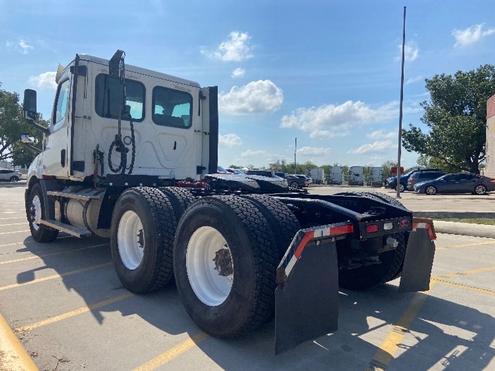 Day Cab Tractor-Heavy Duty Tractors-Freightliner-2020-T11664ST-San Antonio-TX-225,311\n\t\tmiles-$ 62,750 - Image 5