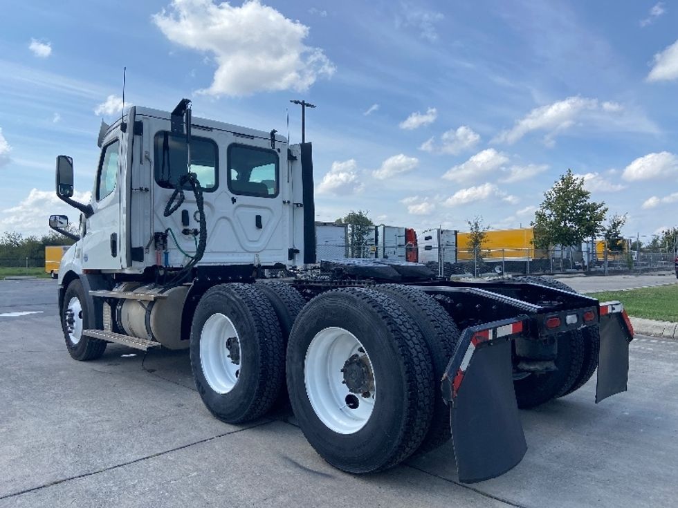 Day Cab Tractor-Heavy Duty Tractors-Freightliner-2020-T11664ST-San Antonio-TX-238,236\n\t\tmiles-$ 59,000 - Image 5