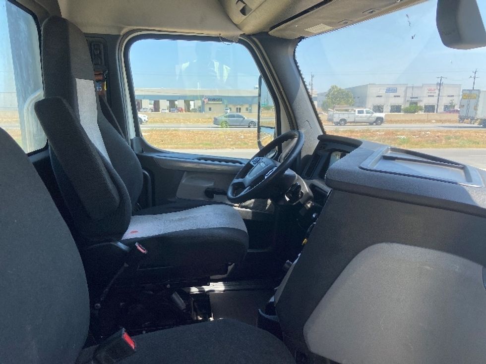 Day Cab Tractor-Heavy Duty Tractors-Freightliner-2020-T11664ST-San Antonio-TX-240,975\n\t\tmiles-$ 58,750 - Image 14
