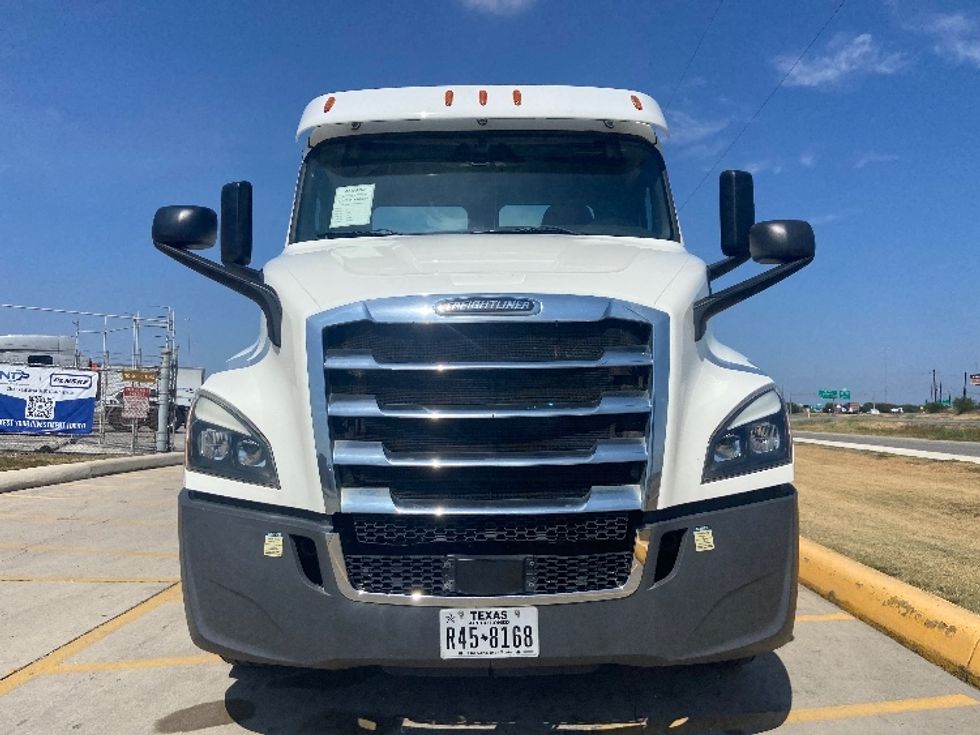 Day Cab Tractor-Heavy Duty Tractors-Freightliner-2020-T11664ST-San Antonio-TX-240,975\n\t\tmiles-$ 58,750 - Image 2
