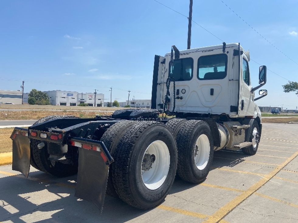 Day Cab Tractor-Heavy Duty Tractors-Freightliner-2020-T11664ST-San Antonio-TX-240,975\n\t\tmiles-$ 58,750 - Image 7
