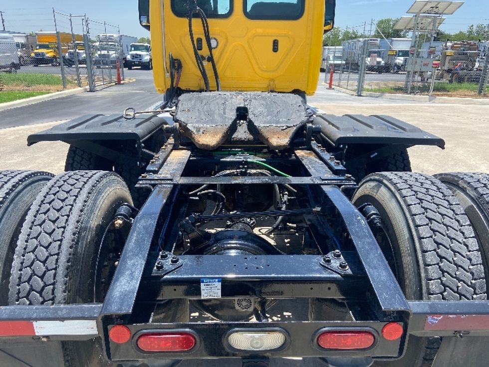Day Cab Tractor-Heavy Duty Tractors-Freightliner-2020-T11664ST-San Antonio-TX-411,045\n\t\tmiles-$ 45,250 - Image 6