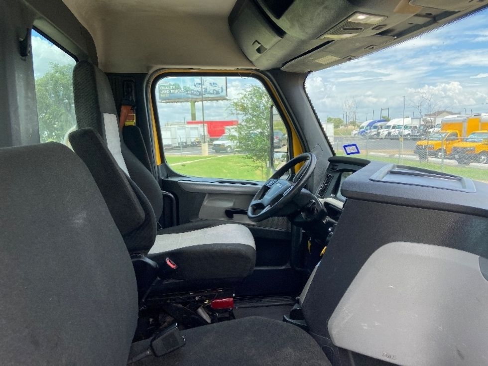 Day Cab Tractor-Heavy Duty Tractors-Freightliner-2020-T11664ST-San Antonio-TX-415,503\n\t\tmiles-$ 45,000 - Image 14