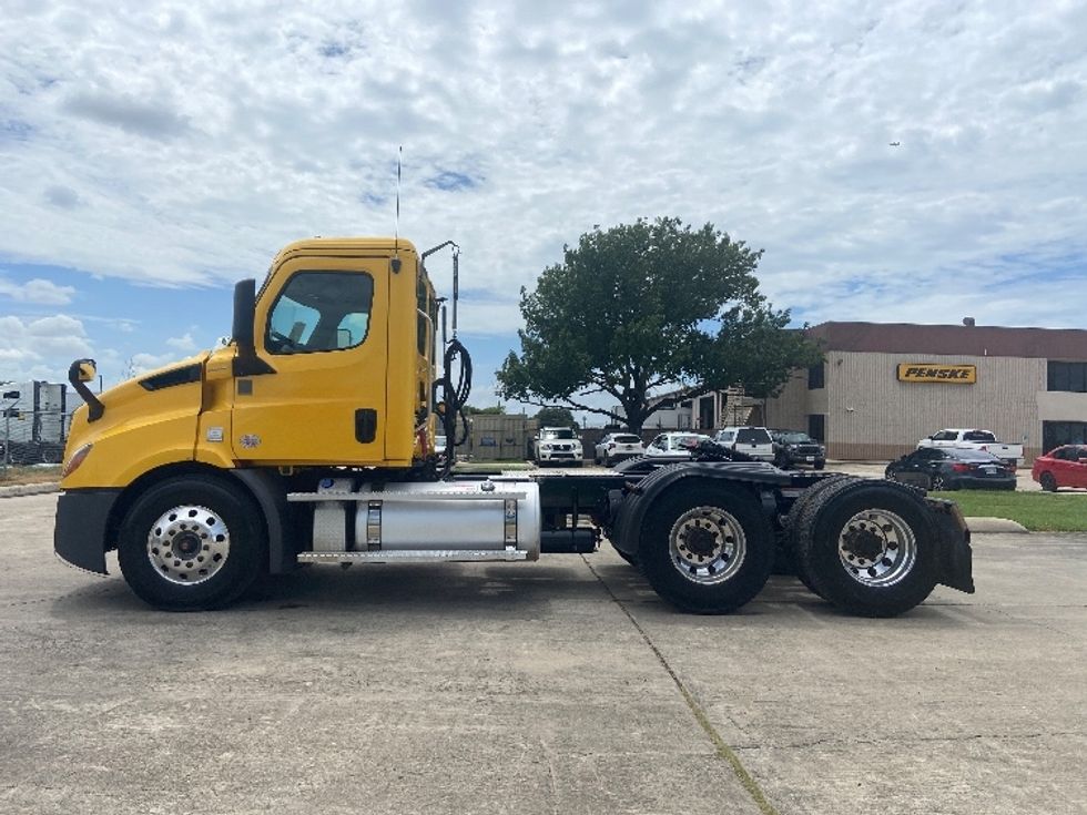 Day Cab Tractor-Heavy Duty Tractors-Freightliner-2020-T11664ST-San Antonio-TX-415,503\n\t\tmiles-$ 45,000 - Image 4