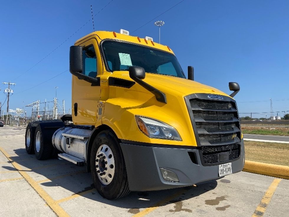 Day Cab Tractor-Heavy Duty Tractors-Freightliner-2020-T11664ST-San Antonio-TX-429,136\n\t\tmiles-$ 44,250 - Image 1