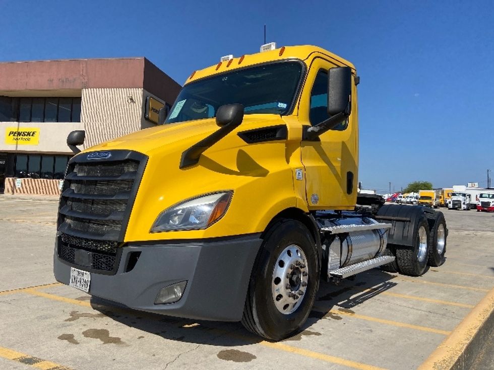 Day Cab Tractor-Heavy Duty Tractors-Freightliner-2020-T11664ST-San Antonio-TX-429,136\n\t\tmiles-$ 44,250 - Image 3