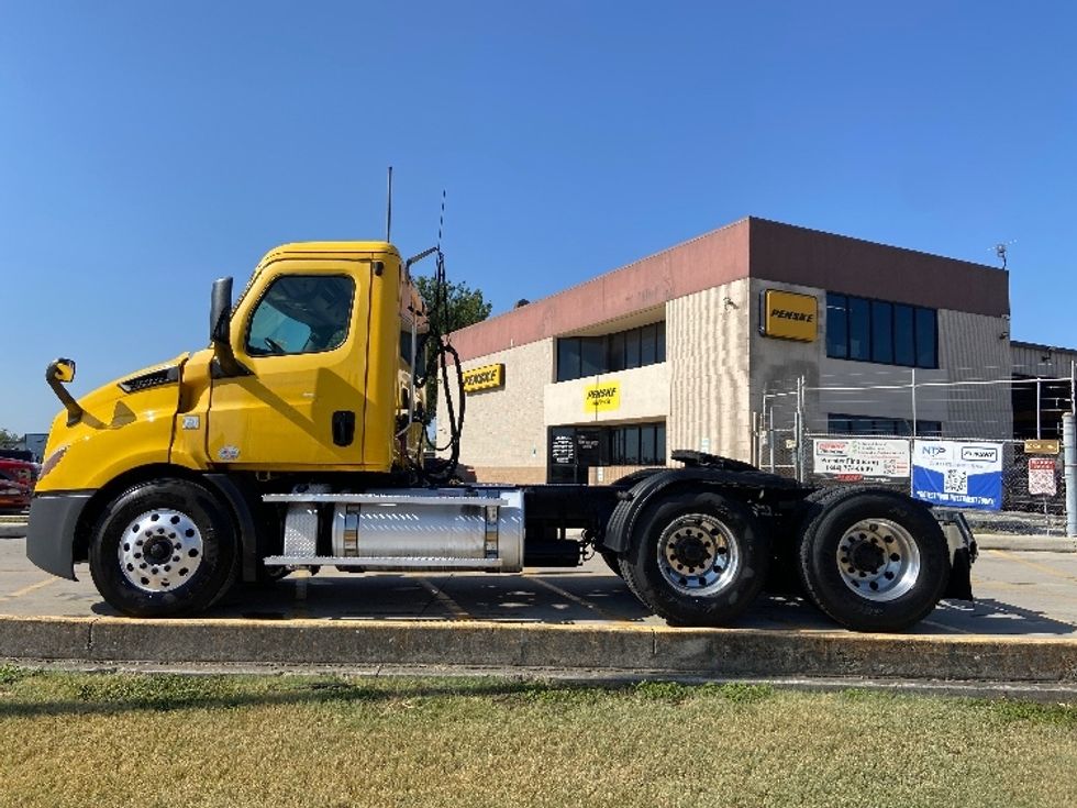Day Cab Tractor-Heavy Duty Tractors-Freightliner-2020-T11664ST-San Antonio-TX-429,136\n\t\tmiles-$ 44,250 - Image 4