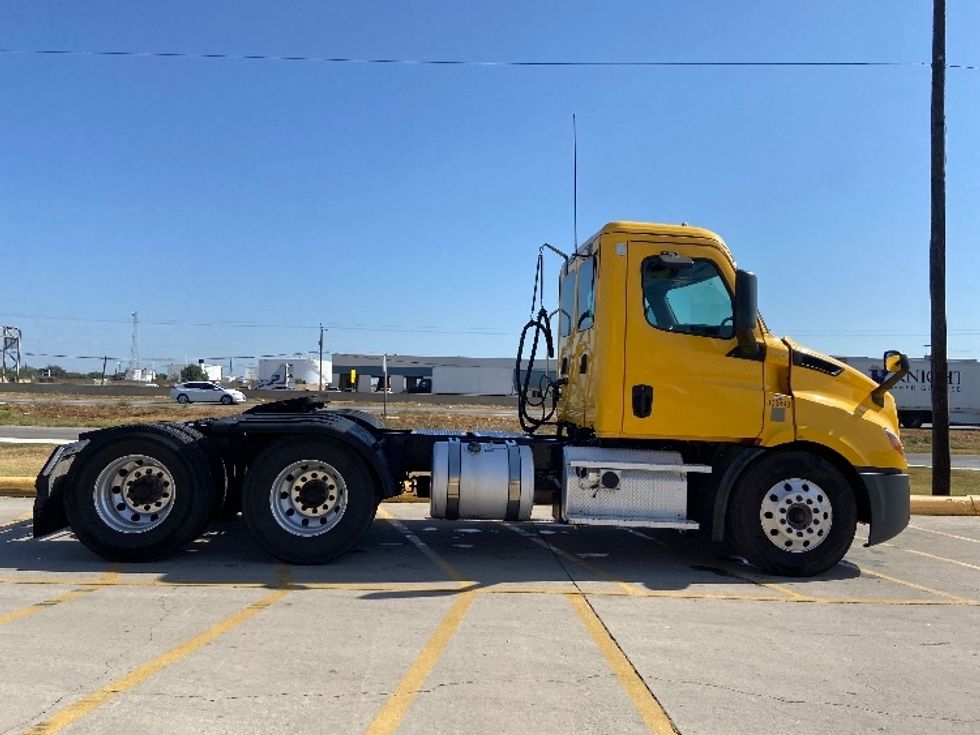 Day Cab Tractor-Heavy Duty Tractors-Freightliner-2020-T11664ST-San Antonio-TX-429,136\n\t\tmiles-$ 44,250 - Image 8