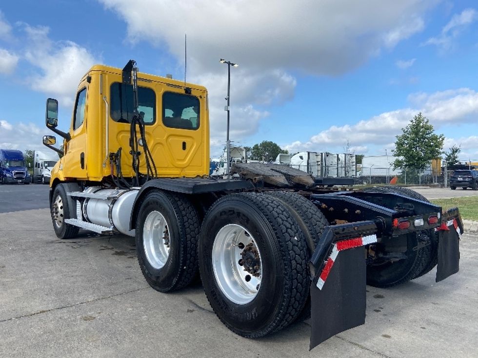 Day Cab Tractor-Heavy Duty Tractors-Freightliner-2020-T11664ST-San Antonio-TX-435,885\n\t\tmiles-$ 38,000 - Image 5