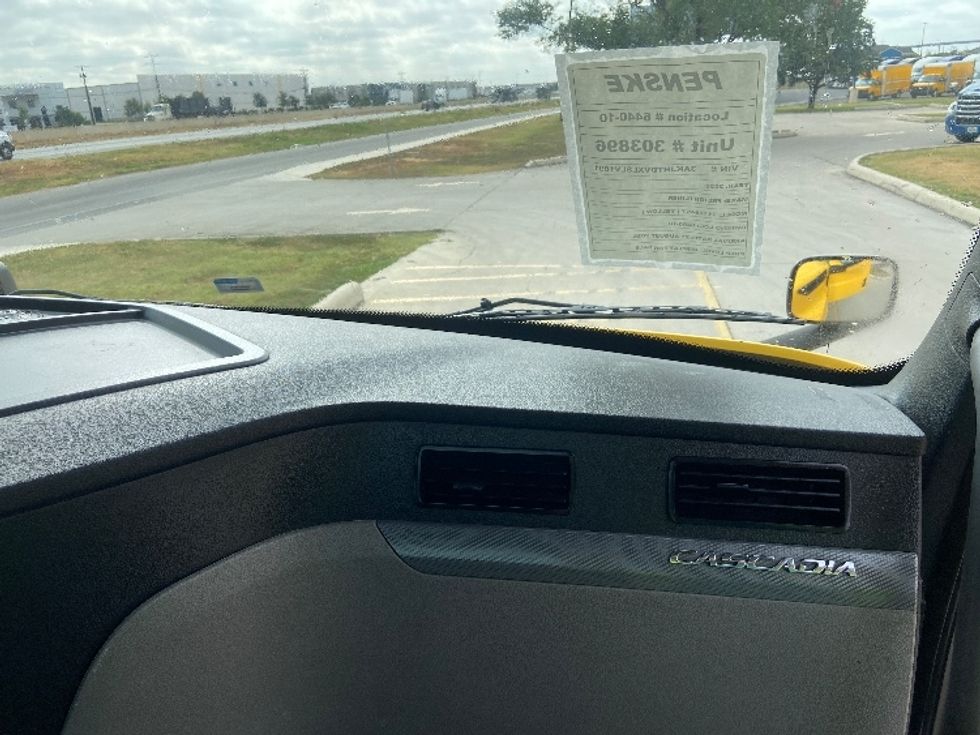 Day Cab Tractor-Heavy Duty Tractors-Freightliner-2020-T11664ST-San Antonio-TX-437,156\n\t\tmiles-$ 43,750 - Image 13