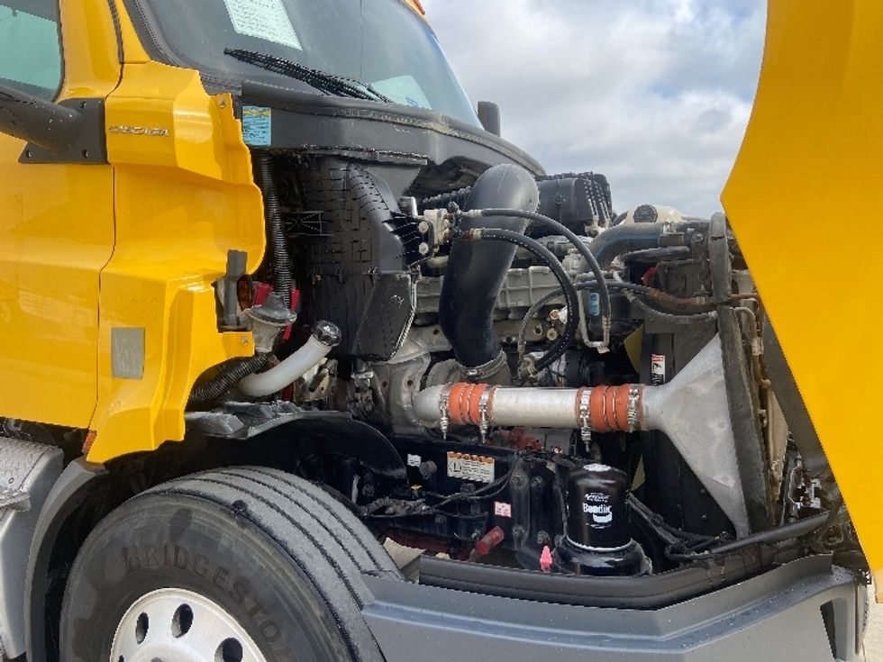 Day Cab Tractor-Heavy Duty Tractors-Freightliner-2020-T11664ST-San Antonio-TX-437,156\n\t\tmiles-$ 43,750 - Image 15