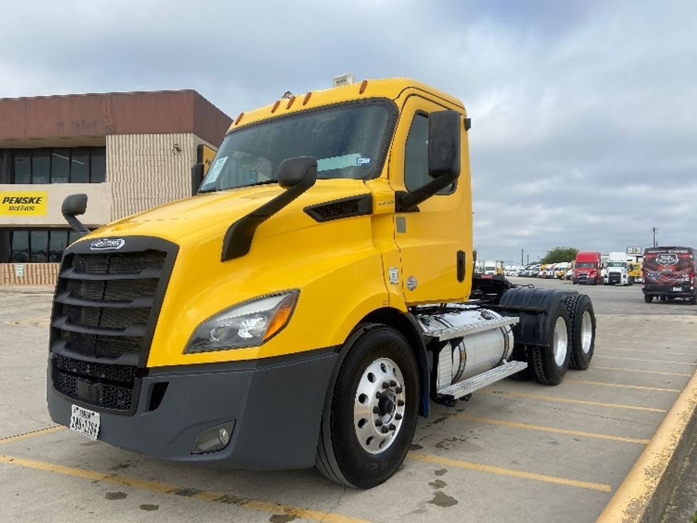 Day Cab Tractor-Heavy Duty Tractors-Freightliner-2020-T11664ST-San Antonio-TX-437,156\n\t\tmiles-$ 43,750 - Image 3