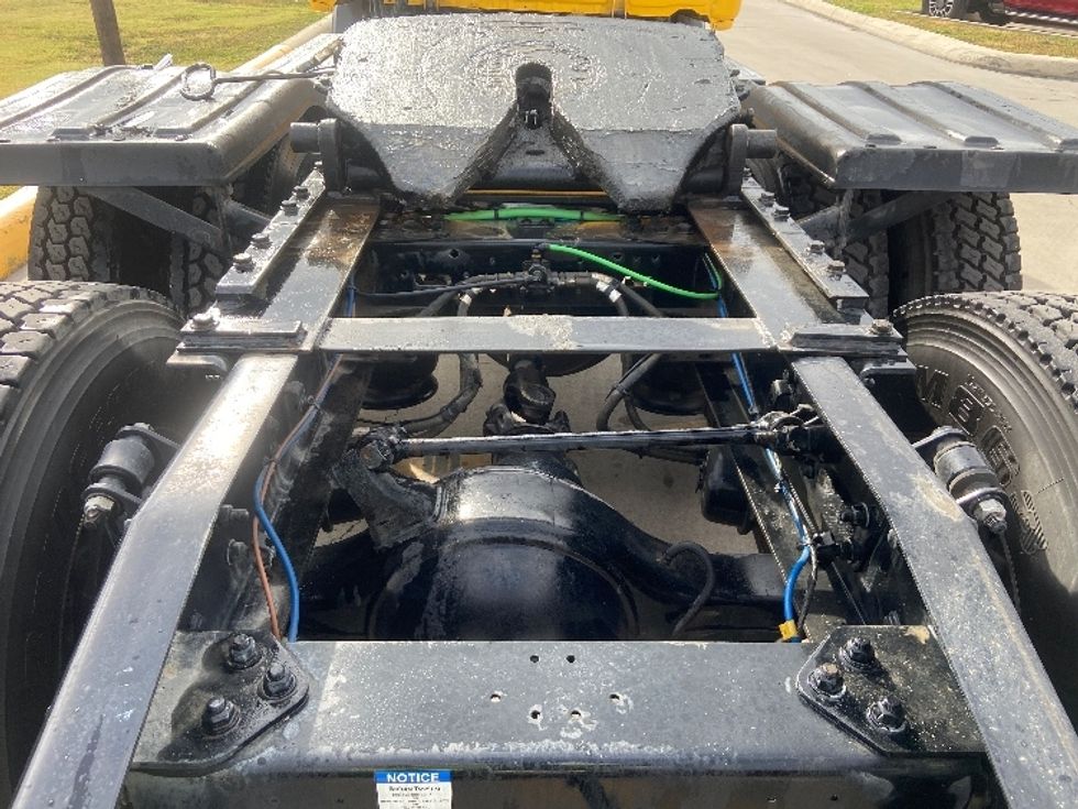 Day Cab Tractor-Heavy Duty Tractors-Freightliner-2020-T11664ST-San Antonio-TX-437,156\n\t\tmiles-$ 43,750 - Image 6
