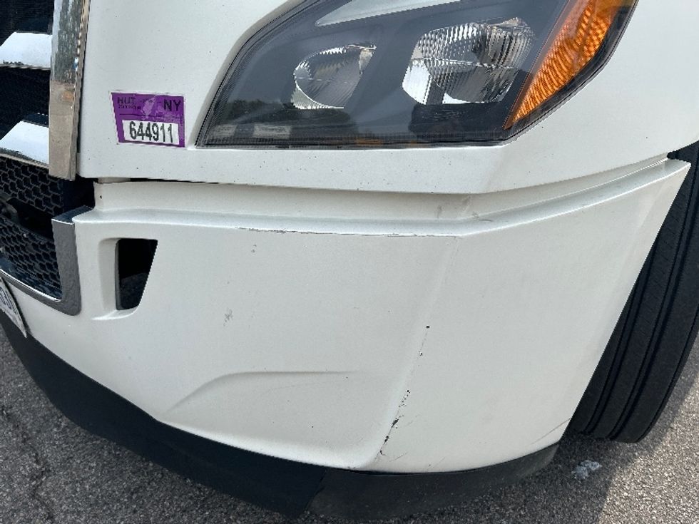 Day Cab Tractor-Heavy Duty Tractors-Freightliner-2020-T11664ST-Sandston-VA-556,313\n\t\tmiles-$ 38,000 - Image 18