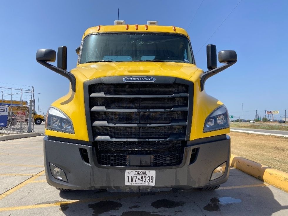 Day Cab Tractor-Heavy Duty Tractors-Freightliner-2020-T11664ST-Selma-TX-432,255\n\t\tmiles-$ 45,000 - Image 2