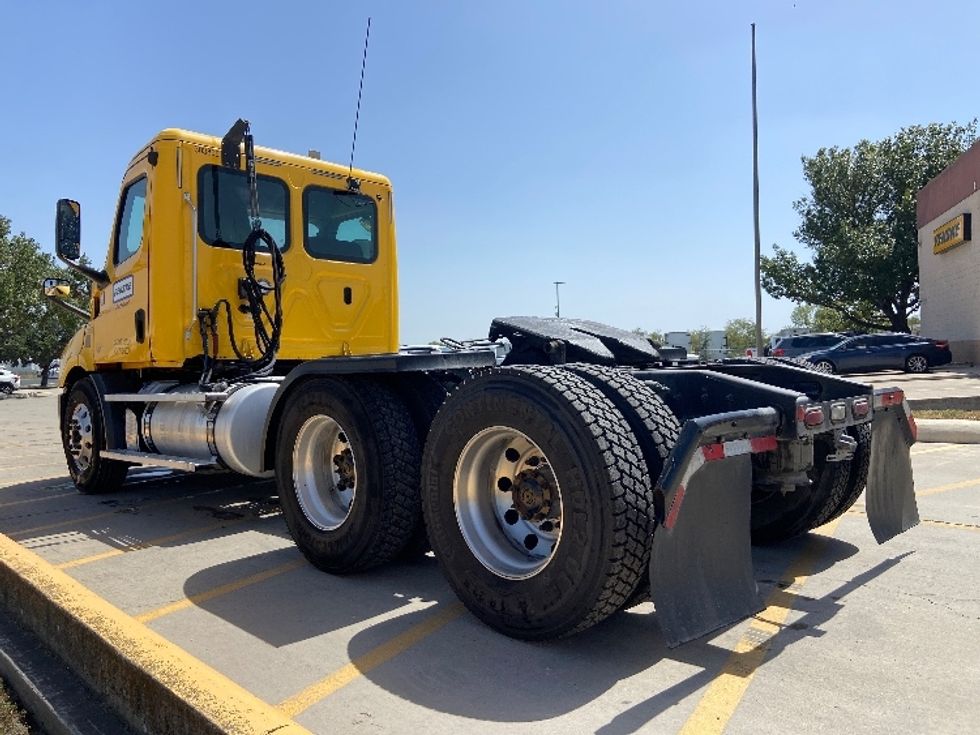 Day Cab Tractor-Heavy Duty Tractors-Freightliner-2020-T11664ST-Selma-TX-432,255\n\t\tmiles-$ 45,000 - Image 5