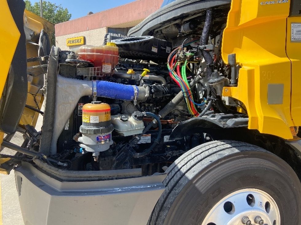 Day Cab Tractor-Heavy Duty Tractors-Freightliner-2020-T11664ST-Selma-TX-435,753\n\t\tmiles-$ 45,000 - Image 16