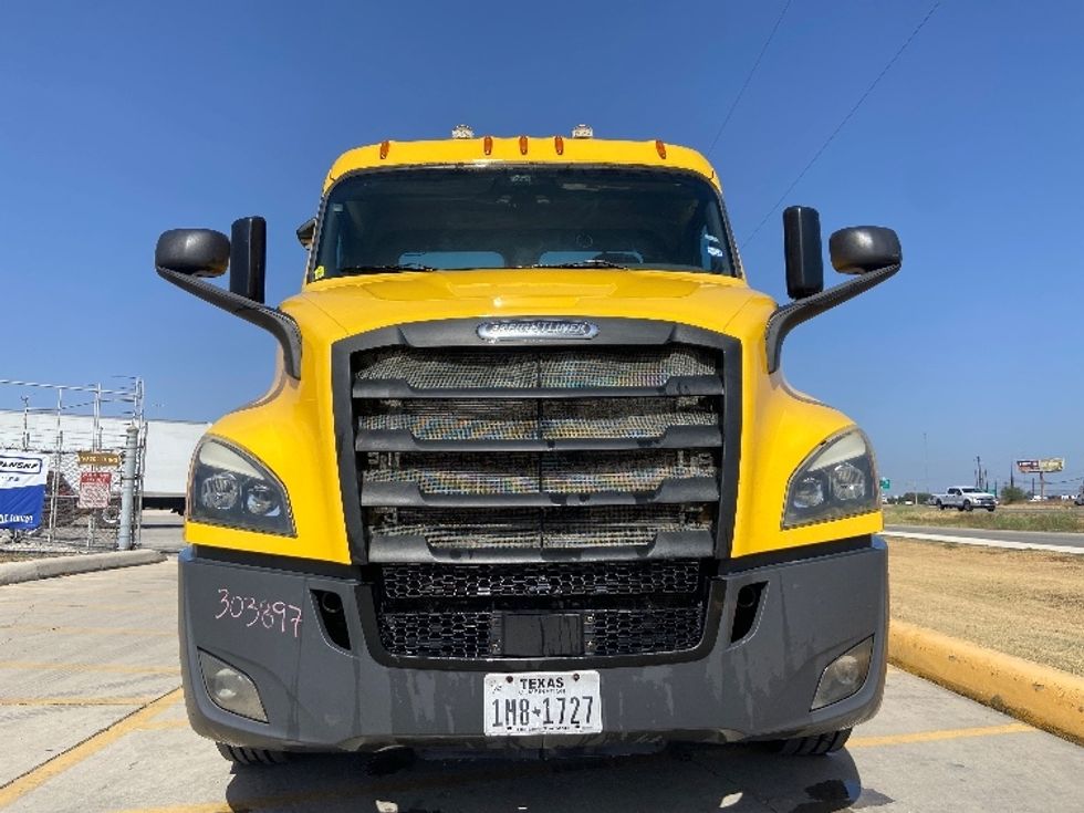 Day Cab Tractor-Heavy Duty Tractors-Freightliner-2020-T11664ST-Selma-TX-435,753\n\t\tmiles-$ 45,000 - Image 2