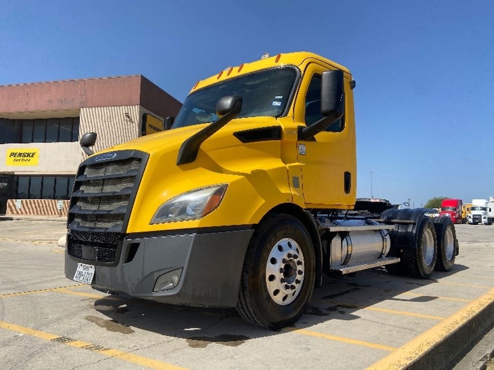 Day Cab Tractor-Heavy Duty Tractors-Freightliner-2020-T11664ST-Selma-TX-435,753\n\t\tmiles-$ 45,000 - Image 3