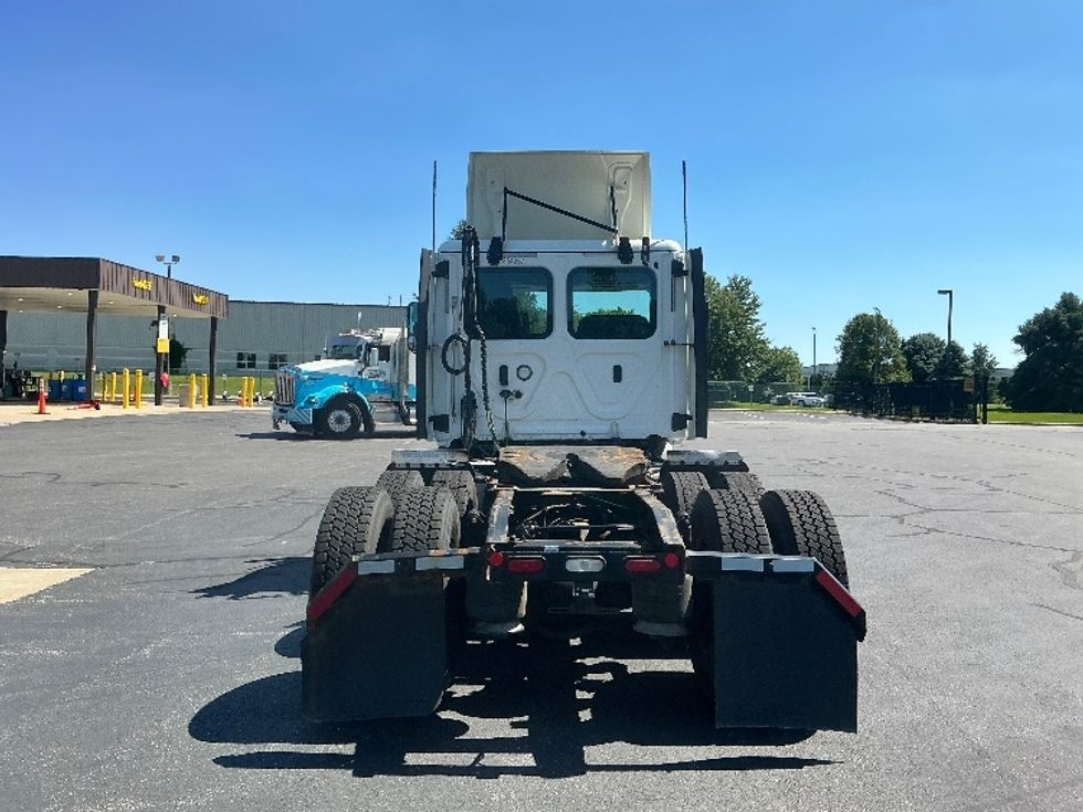 Day Cab Tractor-Heavy Duty Tractors-Freightliner-2020-T11664ST-South Bend-IN-386,857\n\t\tmiles-$ 48,250 - Image 6