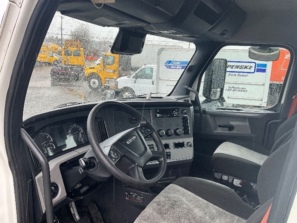 Day Cab Tractor-Heavy Duty Tractors-Freightliner-2020-T11664ST-Spokane Valley-WA-657,502\n\t\tmiles-$ 27,250 - Image 10
