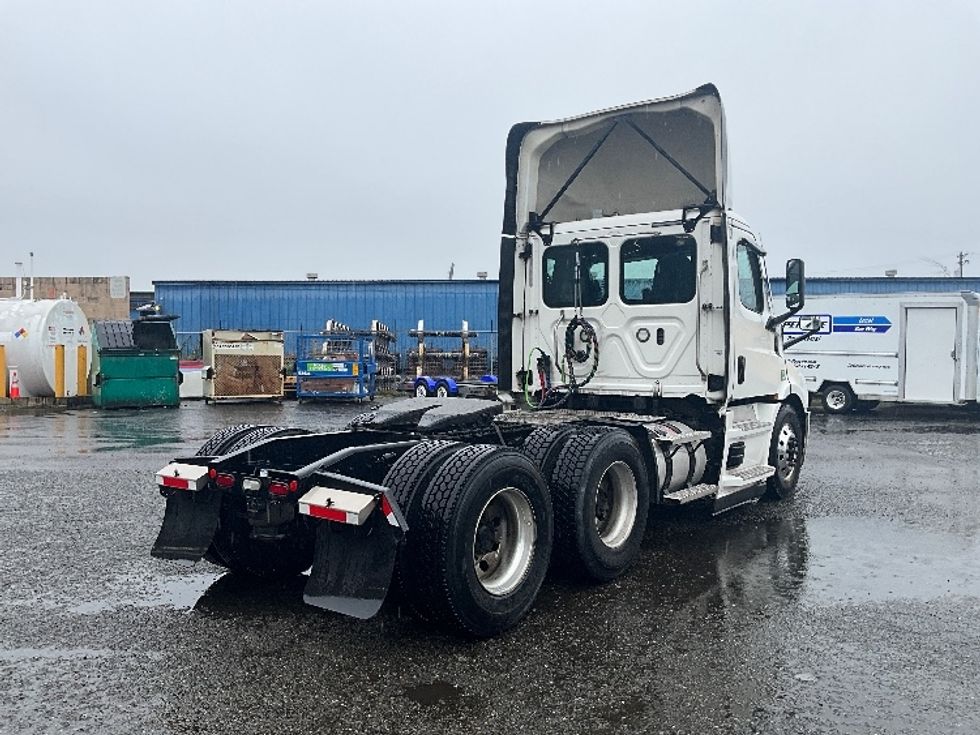 Day Cab Tractor-Heavy Duty Tractors-Freightliner-2020-T11664ST-Spokane Valley-WA-657,502\n\t\tmiles-$ 27,250 - Image 7