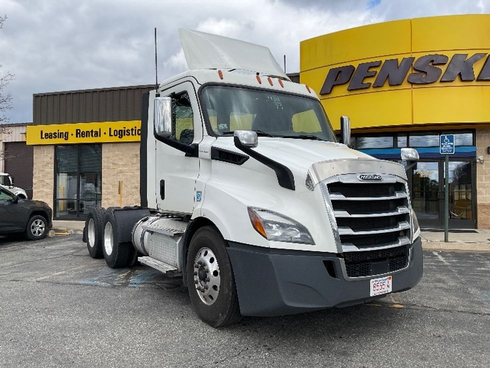Day Cab Tractor-Heavy Duty Tractors-Freightliner-2020-T11664ST-Springfield-MA-488,995\n\t\tmiles-$ 43,000 - Image 1