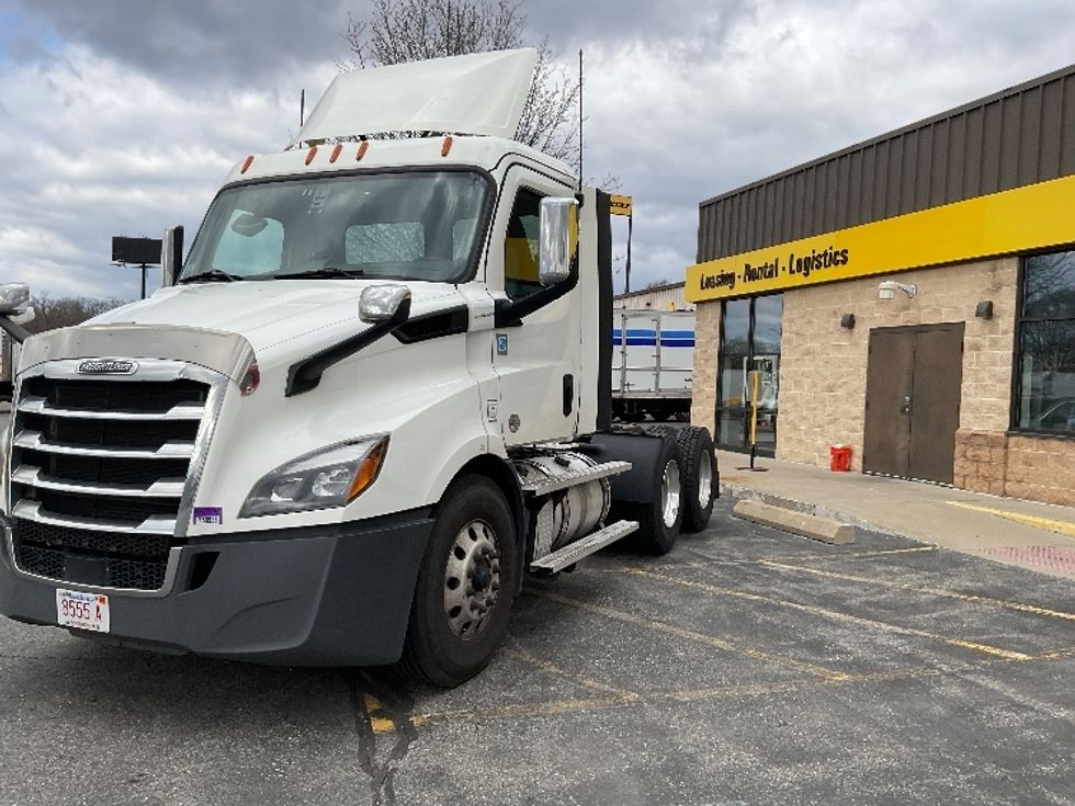 Day Cab Tractor-Heavy Duty Tractors-Freightliner-2020-T11664ST-Springfield-MA-488,995\n\t\tmiles-$ 43,000 - Image 3