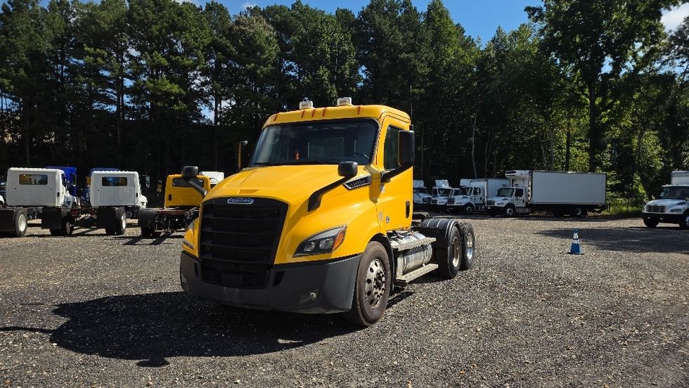 Day Cab Tractor-Heavy Duty Tractors-Freightliner-2020-T11664ST-Suwanee-GA-251,076\n\t\tmiles-$ 55,750 - Image 3
