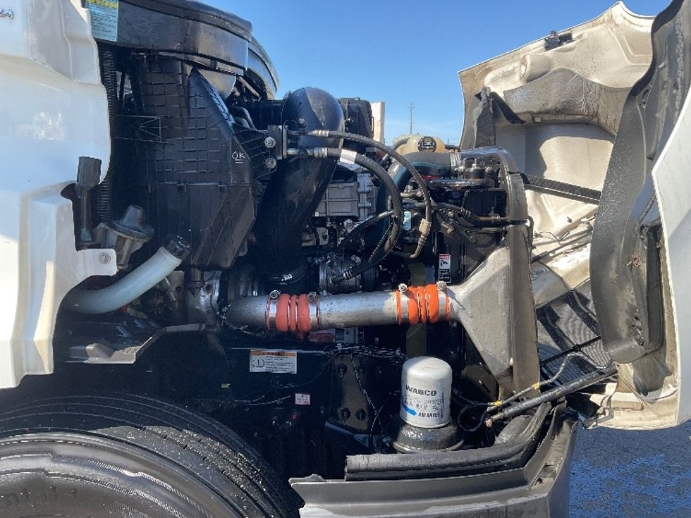Day Cab Tractor-Heavy Duty Tractors-Freightliner-2020-T11664ST-Tacoma-WA-704,581\n\t\tmiles-$ 26,250 - Image 15