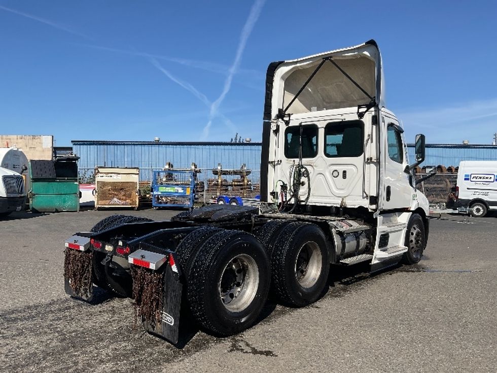 Day Cab Tractor-Heavy Duty Tractors-Freightliner-2020-T11664ST-Tacoma-WA-704,581\n\t\tmiles-$ 26,250 - Image 7