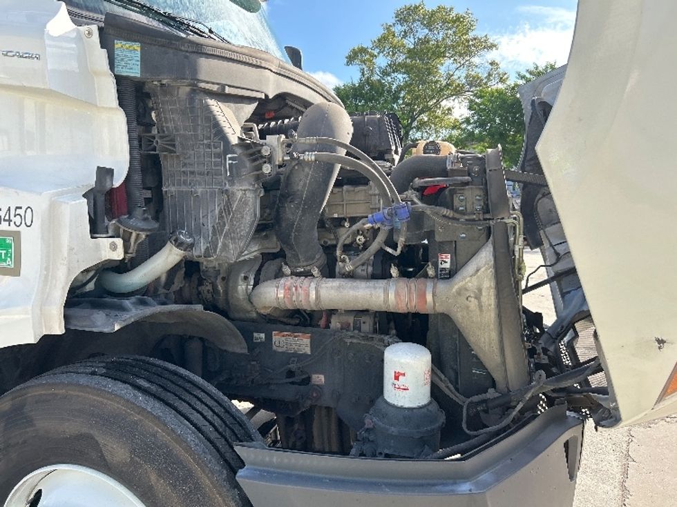 Day Cab Tractor-Heavy Duty Tractors-Freightliner-2020-T11664ST-Tampa-FL-197,898\n\t\tmiles-$ 58,250 - Image 15