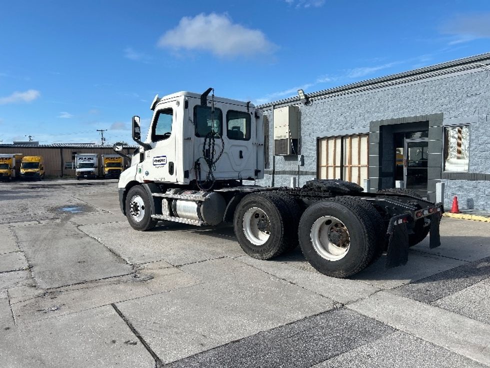 Day Cab Tractor-Heavy Duty Tractors-Freightliner-2020-T11664ST-Tampa-FL-197,898\n\t\tmiles-$ 58,250 - Image 5