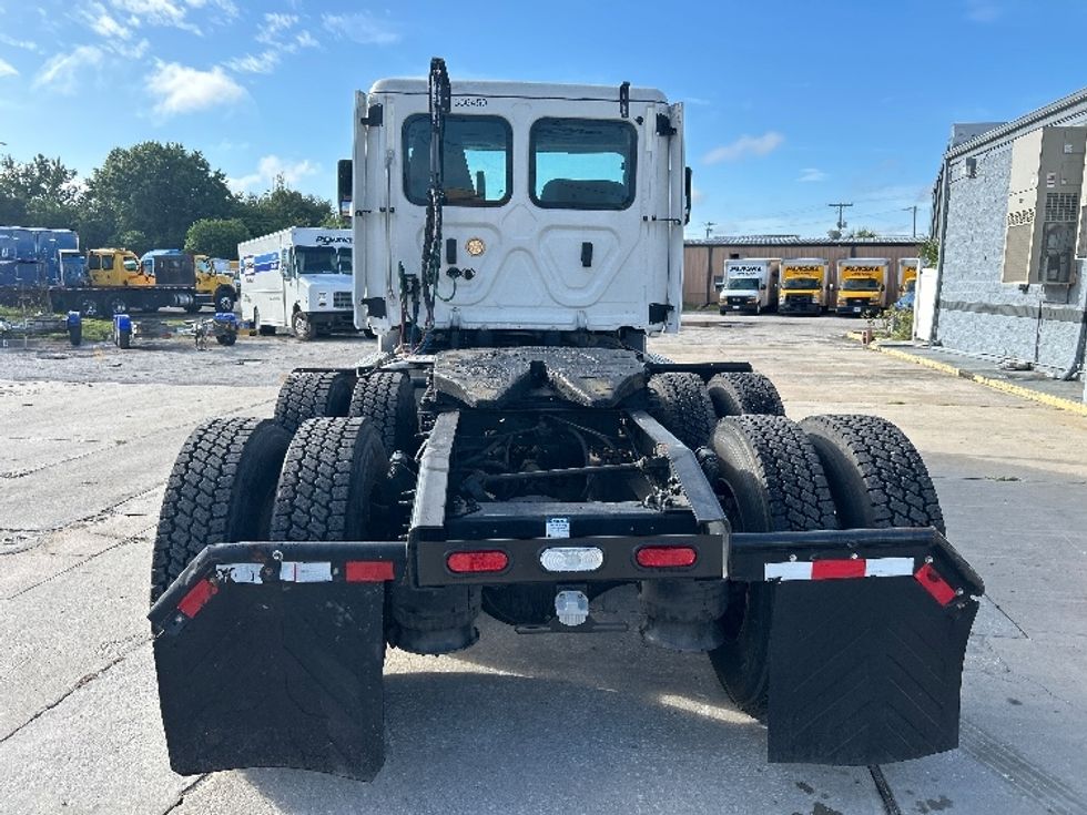 Day Cab Tractor-Heavy Duty Tractors-Freightliner-2020-T11664ST-Tampa-FL-197,898\n\t\tmiles-$ 58,250 - Image 6