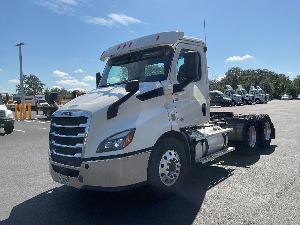 Day Cab Tractor-Heavy Duty Tractors-Freightliner-2020-T11664ST-Tampa-FL-260,822\n\t\tmiles-$ 58,500 - Image 3
